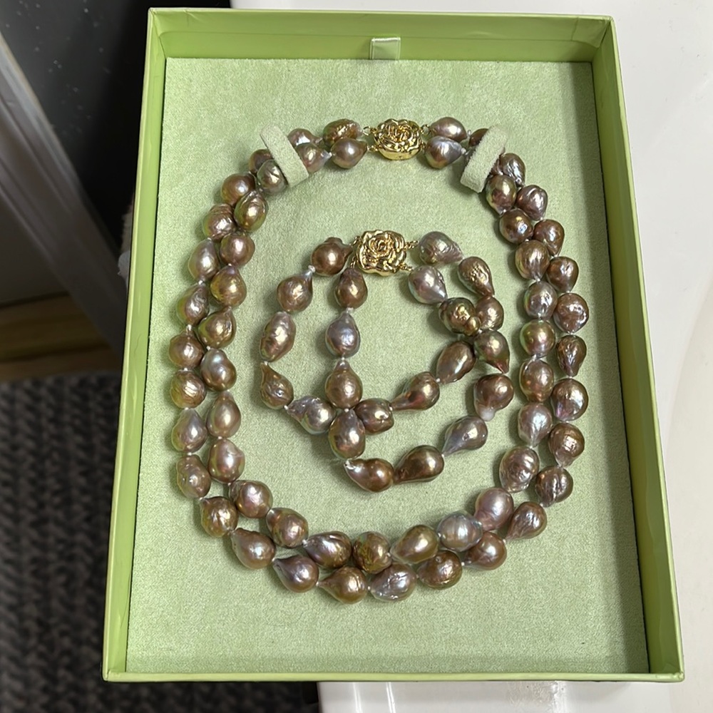 NWOT keshi Kasumi pearl double strand necklace/ bracelet set